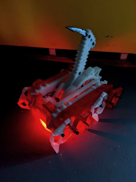 File:Spook Spine Crawler with the LED underglow.jpg